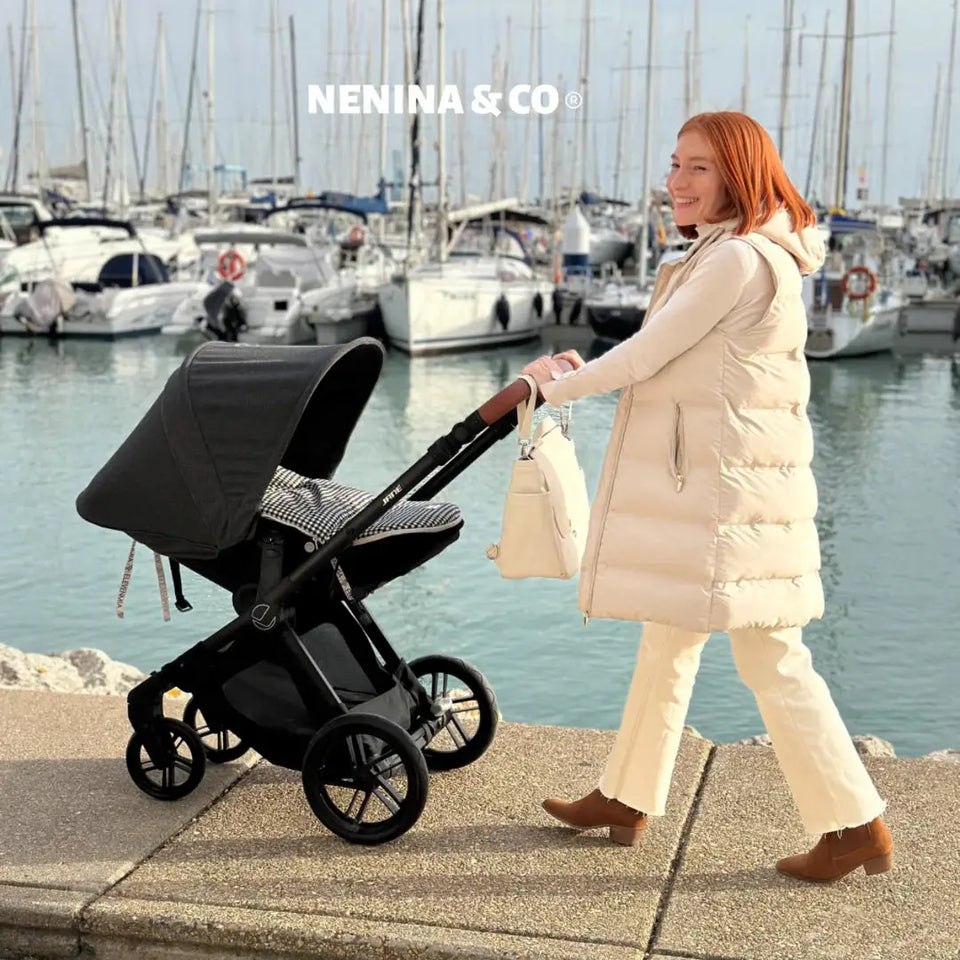 Bolso Maternal + Cambiador + 1 Biberon + 2 Chupetes DIAMOND + Guardachupete + 2 Chupeteros DIAMOND Nenina & Co