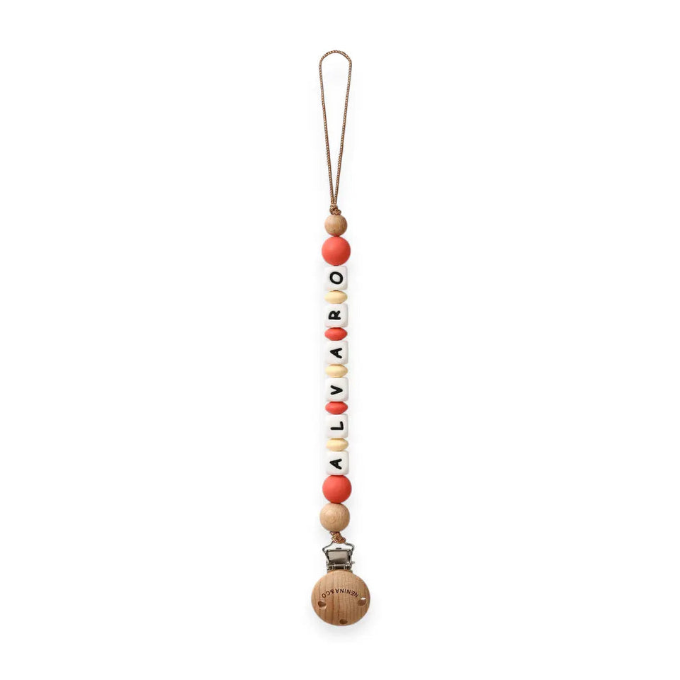 Chupetero Personalizado Rojo con Nombre en Silicona Orgánica | Nenina & Co.