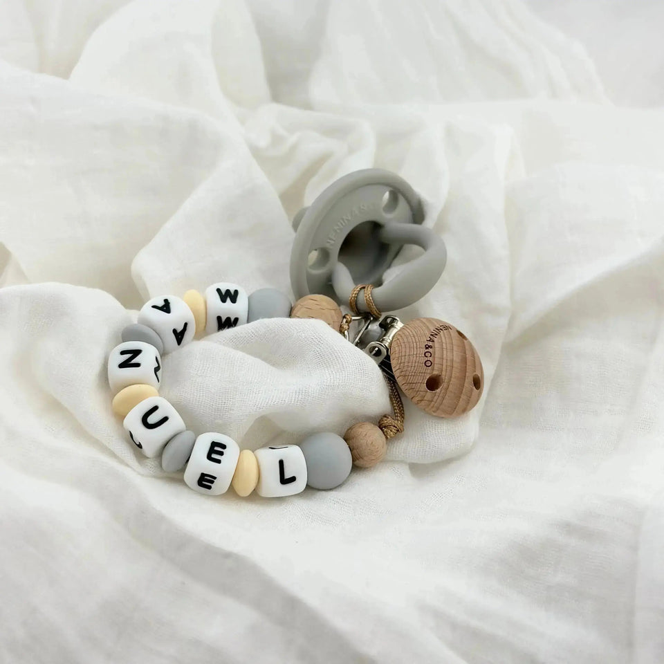 Kit Deluxe Chupete Clásico de Silicona + Chupetero Personalizado, Guardachupetes y Biberón Maternal | Nenina & Co