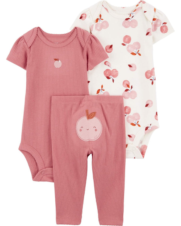 Conjunto de tres piezas en rojo y rosa con estampado de manzana